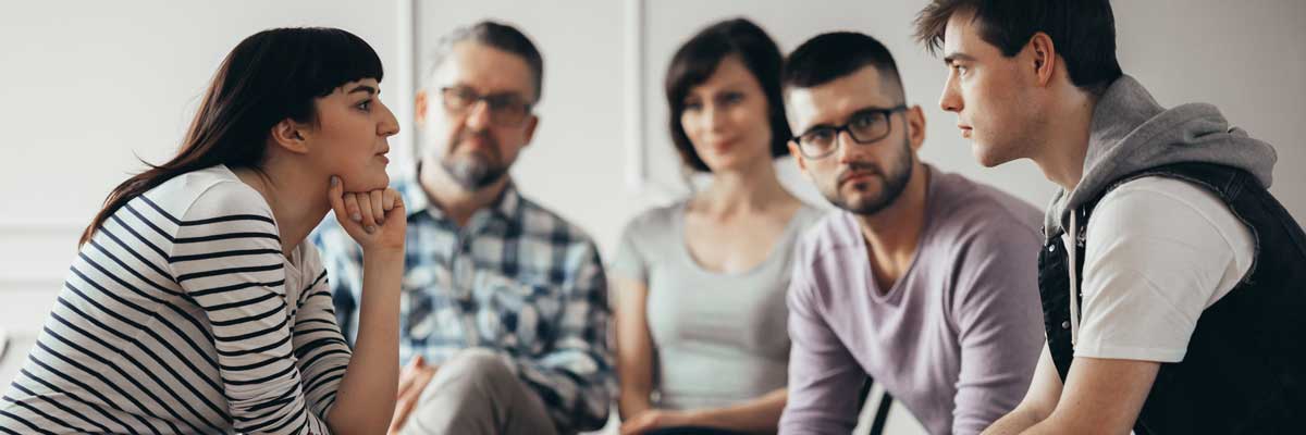 Sesión en grupo de un taller de Constelaciones familiares